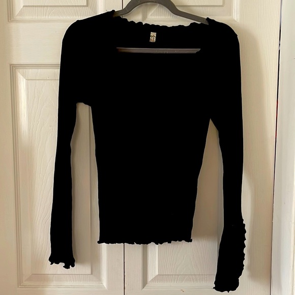 Intimately Free People Womens Size Medium Black Bell Sleeve - Picture 1 of 5